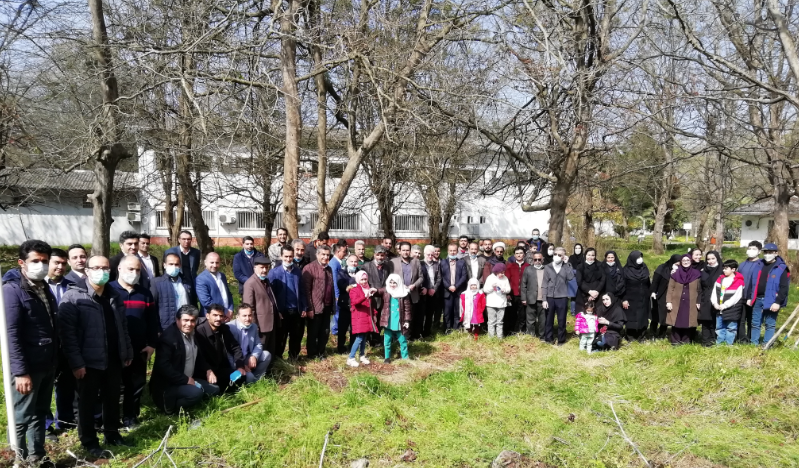 برگزاری مراسم کاشت نهال جنگلی در جنگل جلگه ای هیرکانی دانشکده منابع طبیعی و علوم دریایی