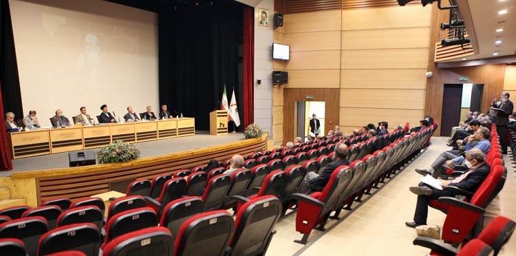 رییس دانشگاه : رفتار دانشگاهی رفتار ارائه منطق و استدلال است